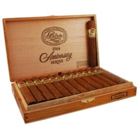 35923613-1964-Anniversary-Series-‐-Maduro-Natural.jpg-1024x1024-1.jpg